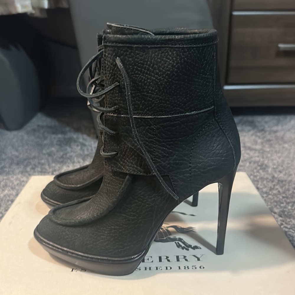 Women’s Burberry Boots - Picture 2 of 7